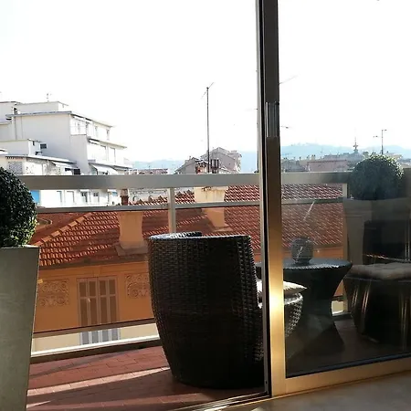 Studio Terrasse Bas Carnot Croisette