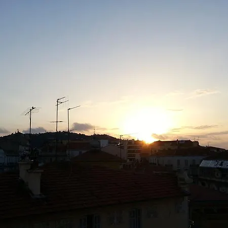 Apartment Studio Terrasse Bas Carnot Croisette Cannes